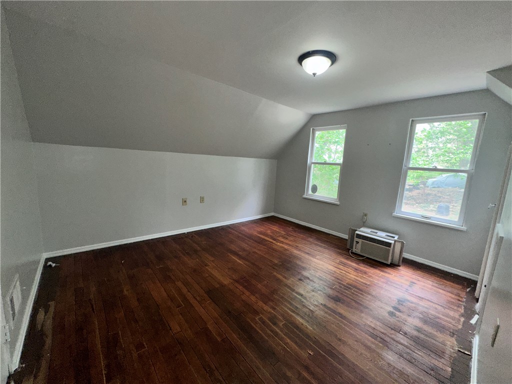 Brookline, Pennsylvania 15226, United States, 2 Bedrooms Bedrooms, ,1 BathroomBathrooms,Residential,Contingent,118288