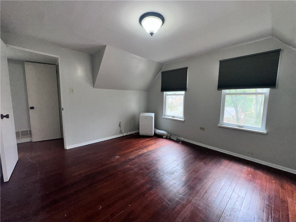 Brookline, Pennsylvania 15226, United States, 2 Bedrooms Bedrooms, ,1 BathroomBathrooms,Residential,Contingent,118288