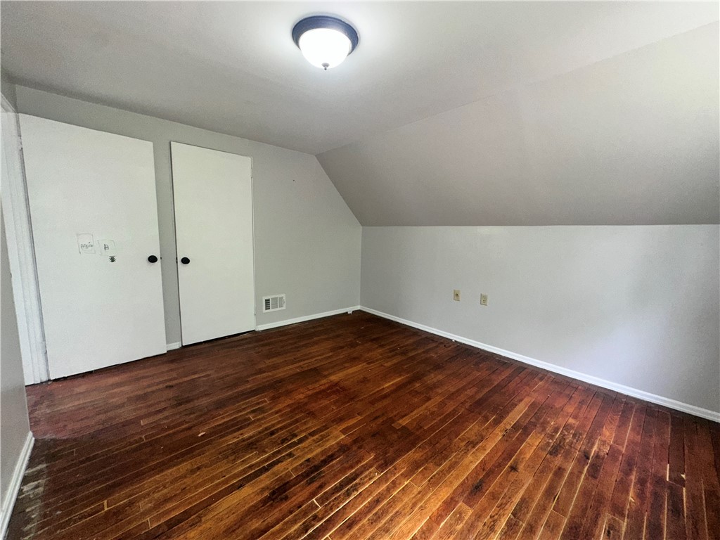 Brookline, Pennsylvania 15226, United States, 2 Bedrooms Bedrooms, ,1 BathroomBathrooms,Residential,Contingent,118288