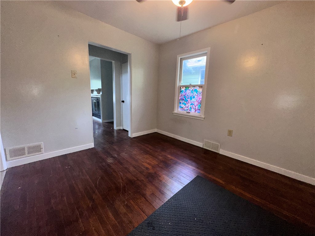 Brookline, Pennsylvania 15226, United States, 2 Bedrooms Bedrooms, ,1 BathroomBathrooms,Residential,Contingent,118288