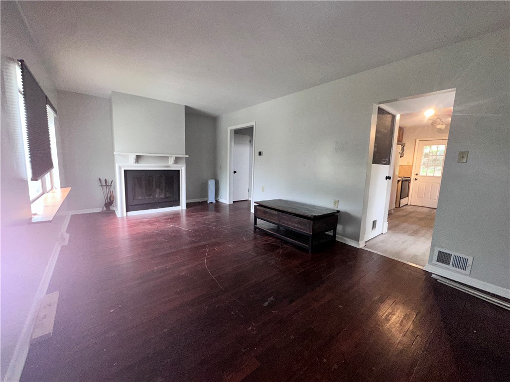 Brookline, Pennsylvania 15226, United States, 2 Bedrooms Bedrooms, ,1 BathroomBathrooms,Residential,Contingent,118288