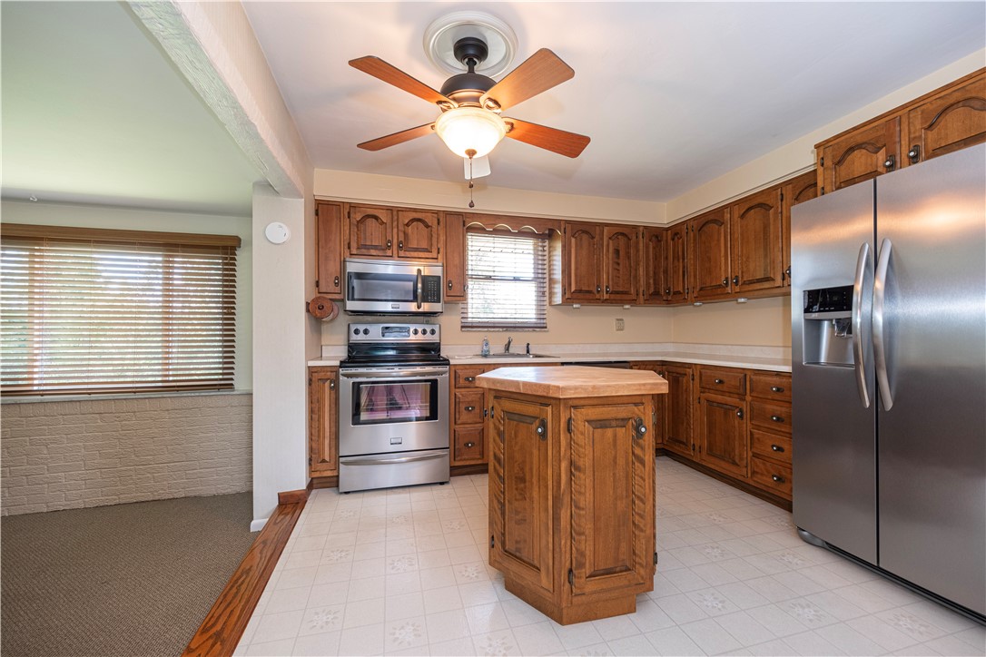 Monroeville, Pennsylvania 15146, United States, 4 Bedrooms Bedrooms, ,2 BathroomsBathrooms,Residential,Contingent,191219