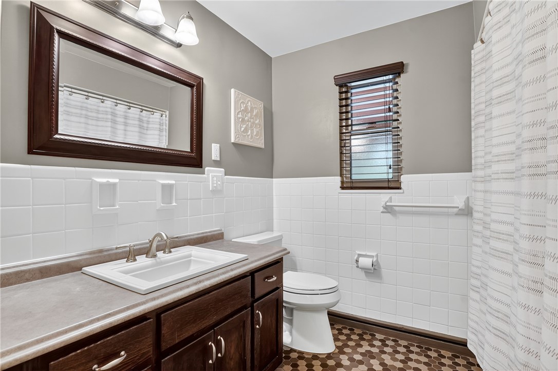 Peters Twp, Pennsylvania 15317, United States, 5 Bedrooms Bedrooms, ,3 BathroomsBathrooms,Residential,Active,194521