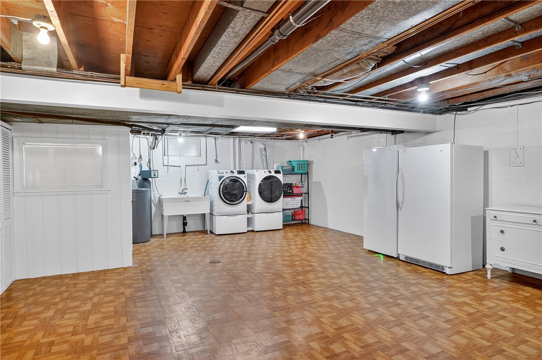 Peters Twp, Pennsylvania 15317, United States, 5 Bedrooms Bedrooms, ,3 BathroomsBathrooms,Residential,Active,194521