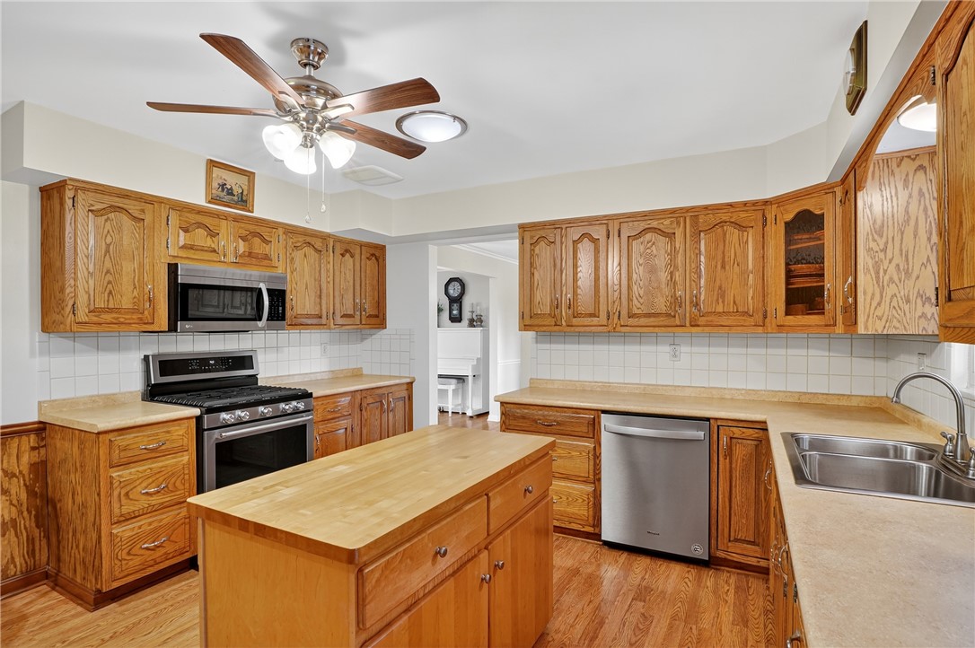 Peters Twp, Pennsylvania 15317, United States, 5 Bedrooms Bedrooms, ,3 BathroomsBathrooms,Residential,Active,194521