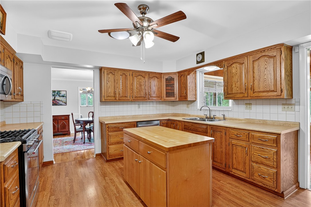 Peters Twp, Pennsylvania 15317, United States, 5 Bedrooms Bedrooms, ,3 BathroomsBathrooms,Residential,Active,194521