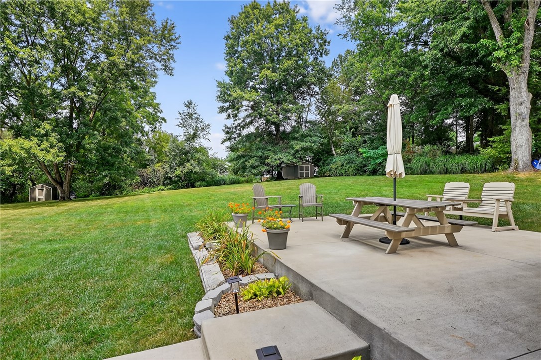 Peters Twp, Pennsylvania 15317, United States, 5 Bedrooms Bedrooms, ,3 BathroomsBathrooms,Residential,Active,194521