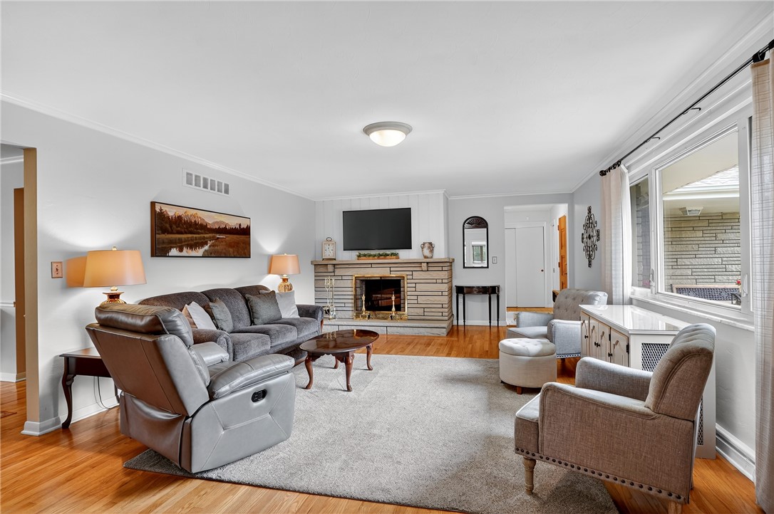 Peters Twp, Pennsylvania 15317, United States, 5 Bedrooms Bedrooms, ,3 BathroomsBathrooms,Residential,Active,194521