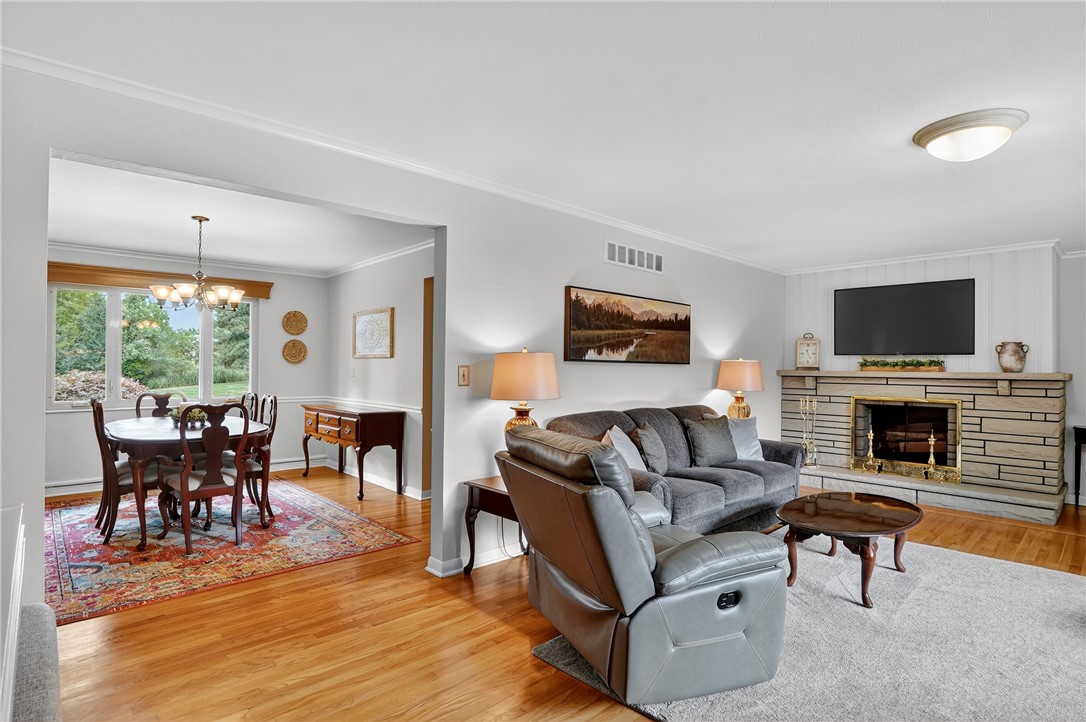 Peters Twp, Pennsylvania 15317, United States, 5 Bedrooms Bedrooms, ,3 BathroomsBathrooms,Residential,Active,194521