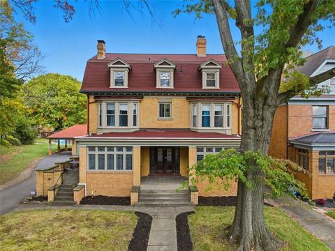 Photo of 196 Lincoln Ave, Pittsburgh, PA 15202 (MLS # 1728947)
