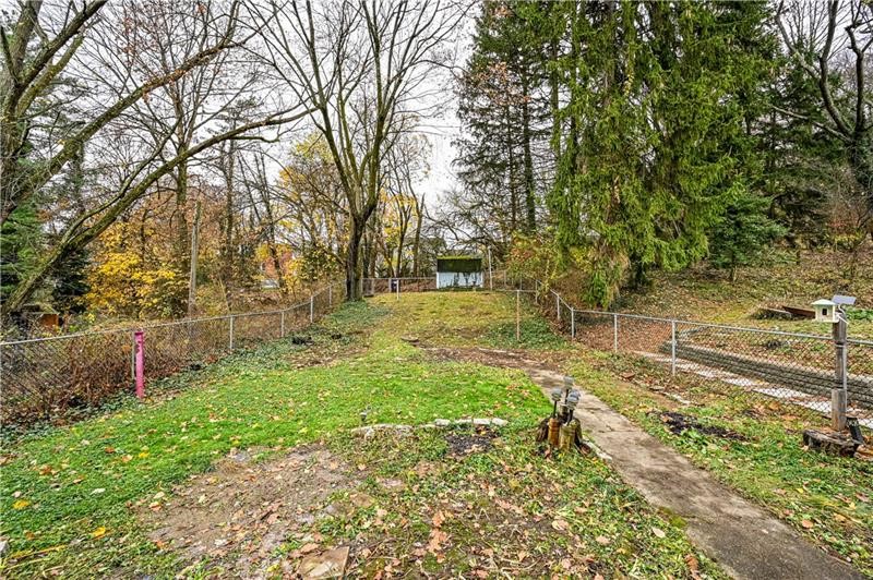 City Of Greensburg, Pennsylvania 15601, United States, 4 Bedrooms Bedrooms, ,2 BathroomsBathrooms,Residential,Pending,23102