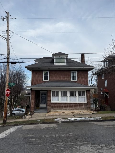 Photo of 235 Center Ave, Greensburg, PA 15601 (MLS # 1744623)