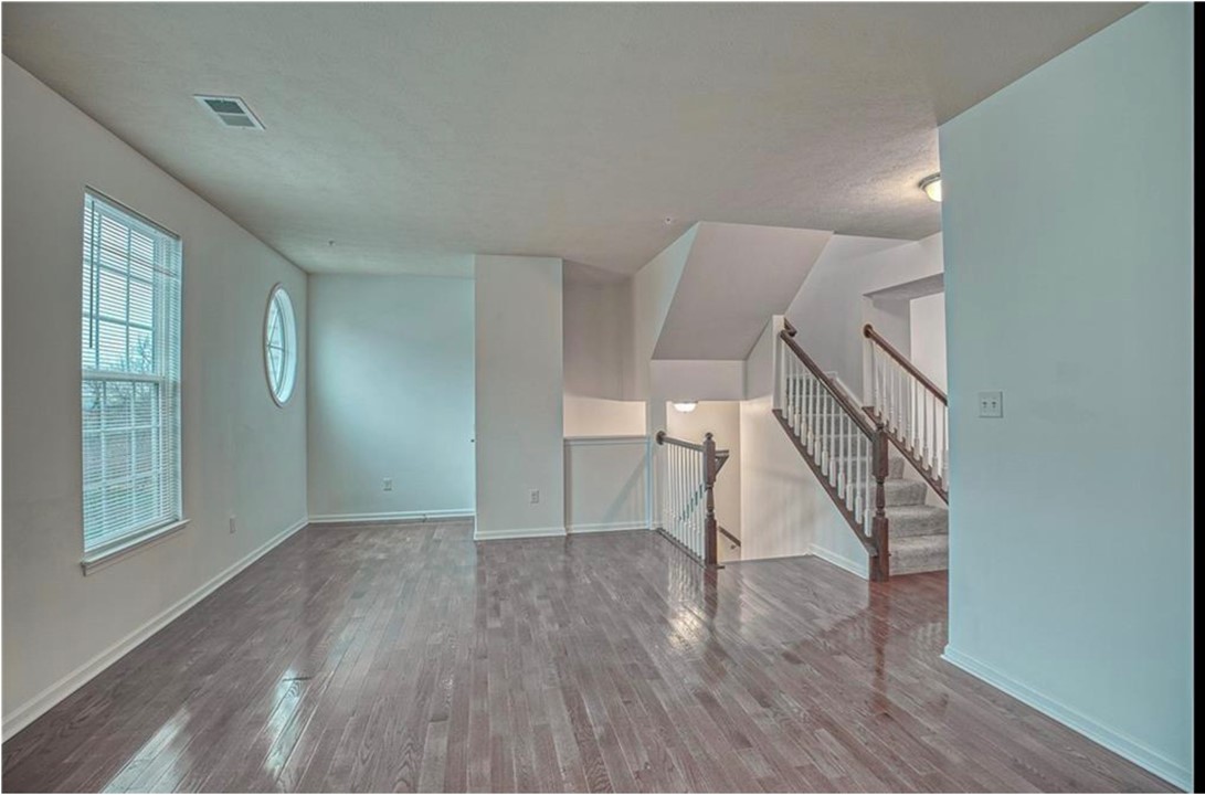 403 Pointe View Drive