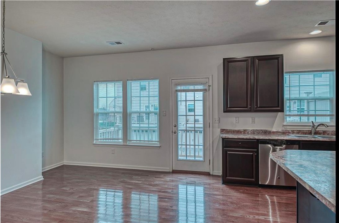 403 Pointe View Drive