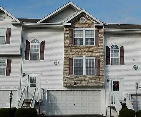 116 Antler Hollow Ct Cranberry Twp PA 16066