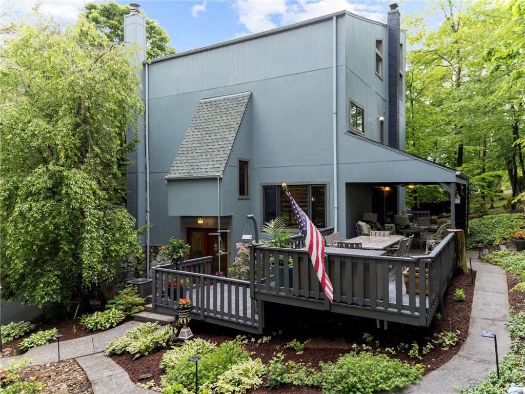 101 Jane Kirk Ct