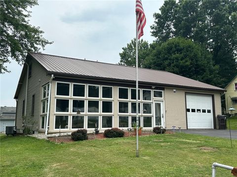 4 Coal Hill Road, Greenville Boro - Mer, PA 16125 - MLS#: 1662073