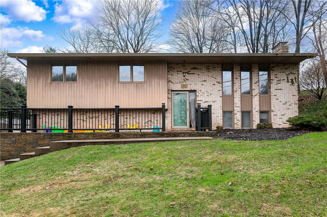 Photo 1 of 32 — 120 Lyn Dale Dr., Center Twp, PA 16001