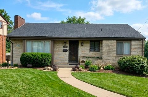 Photo of 5054 Brownsville Rd, Pittsburgh, PA 15236 (MLS # 1742645)