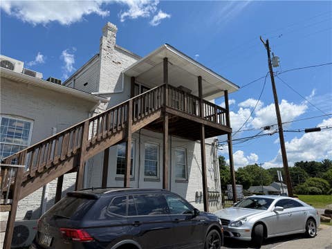 Apartment For Rent - 5895 Heckert Rd Rd #2ND FLR<br/> Richland, PA 15007