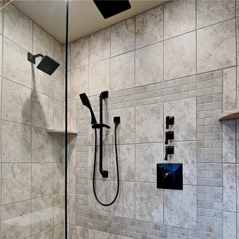 McCandless, Pennsylvania 15237, United States, 4 Bedrooms Bedrooms, ,4 BathroomsBathrooms,Residential,Active,181618