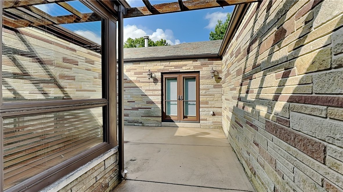 McCandless, Pennsylvania 15237, United States, 4 Bedrooms Bedrooms, ,4 BathroomsBathrooms,Residential,Active,181618