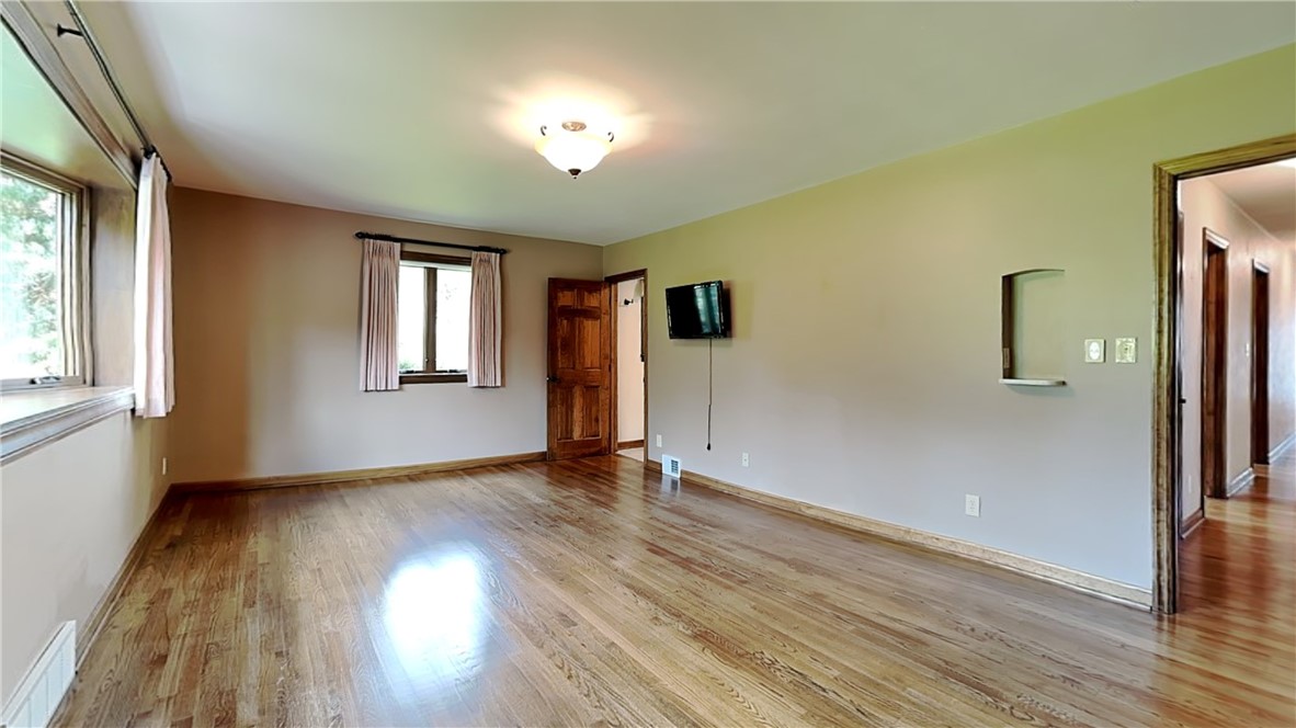 McCandless, Pennsylvania 15237, United States, 4 Bedrooms Bedrooms, ,4 BathroomsBathrooms,Residential,Active,181618