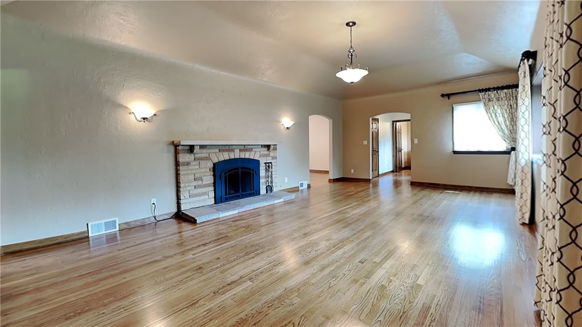 McCandless, Pennsylvania 15237, United States, 4 Bedrooms Bedrooms, ,4 BathroomsBathrooms,Residential,Active,181618