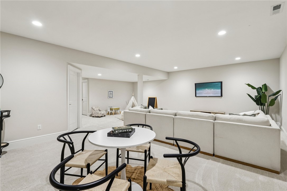 McDonald, Pennsylvania 15057, United States, 4 Bedrooms Bedrooms, ,4 BathroomsBathrooms,Residential,Active,251175