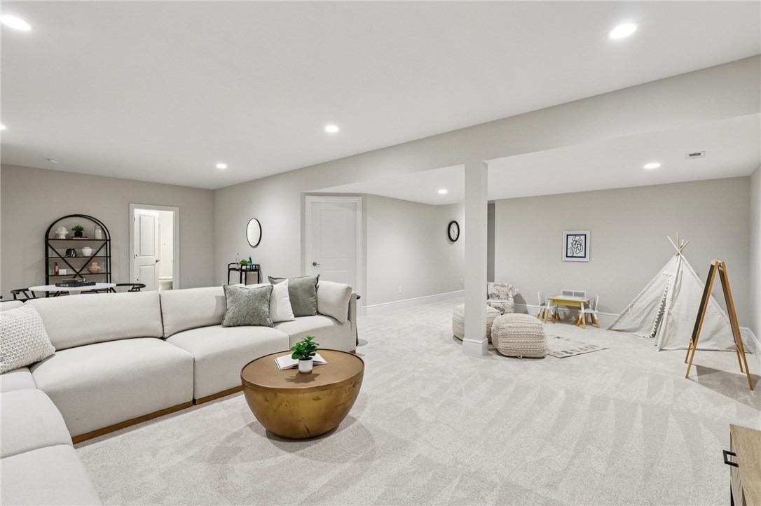 McDonald, Pennsylvania 15057, United States, 4 Bedrooms Bedrooms, ,4 BathroomsBathrooms,Residential,Active,251175