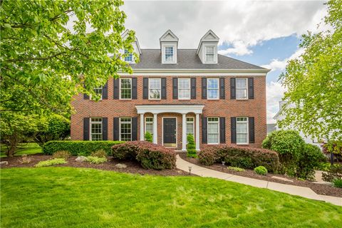 Photo of 3001 Silver Oak Ct, Gibsonia, PA 15044 (MLS # 1752607)