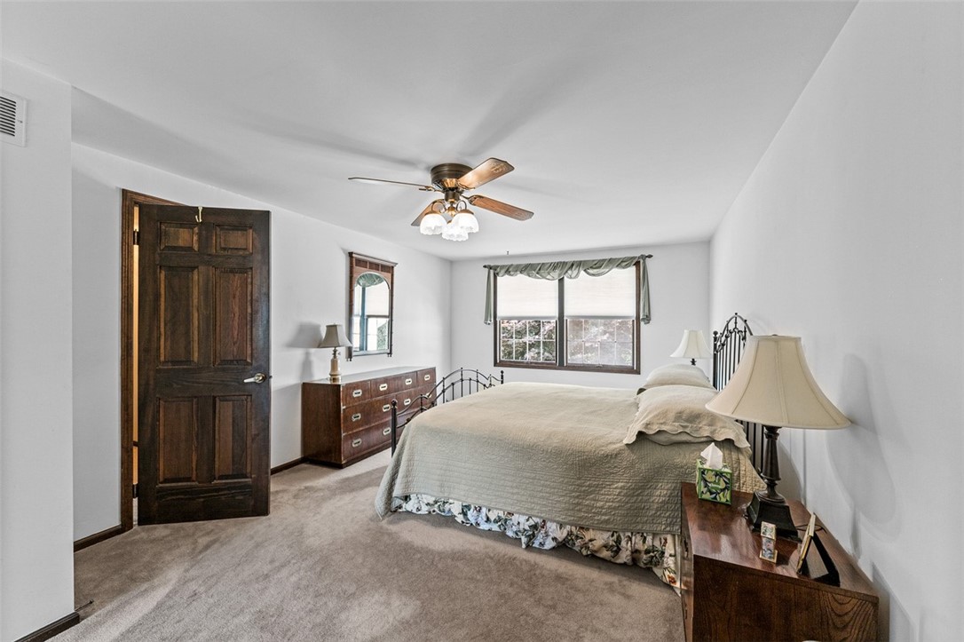 Monroeville, Pennsylvania 15146, United States, 4 Bedrooms Bedrooms, ,3 BathroomsBathrooms,Residential,Active,194427