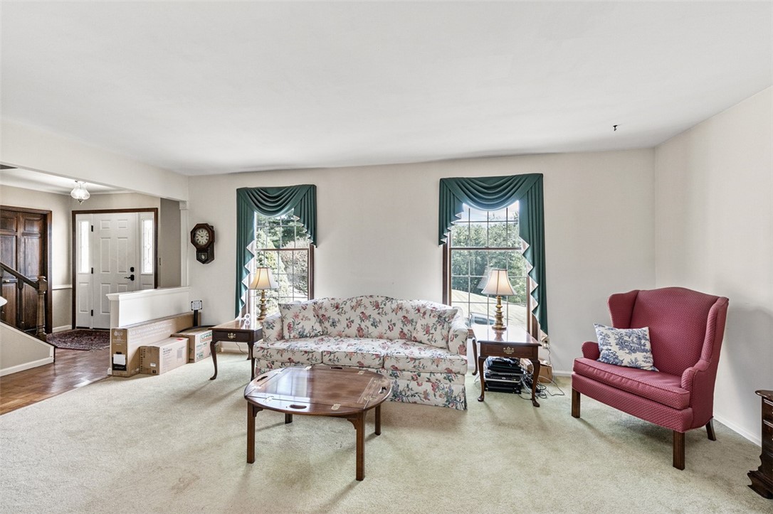 Monroeville, Pennsylvania 15146, United States, 4 Bedrooms Bedrooms, ,3 BathroomsBathrooms,Residential,Active,194427