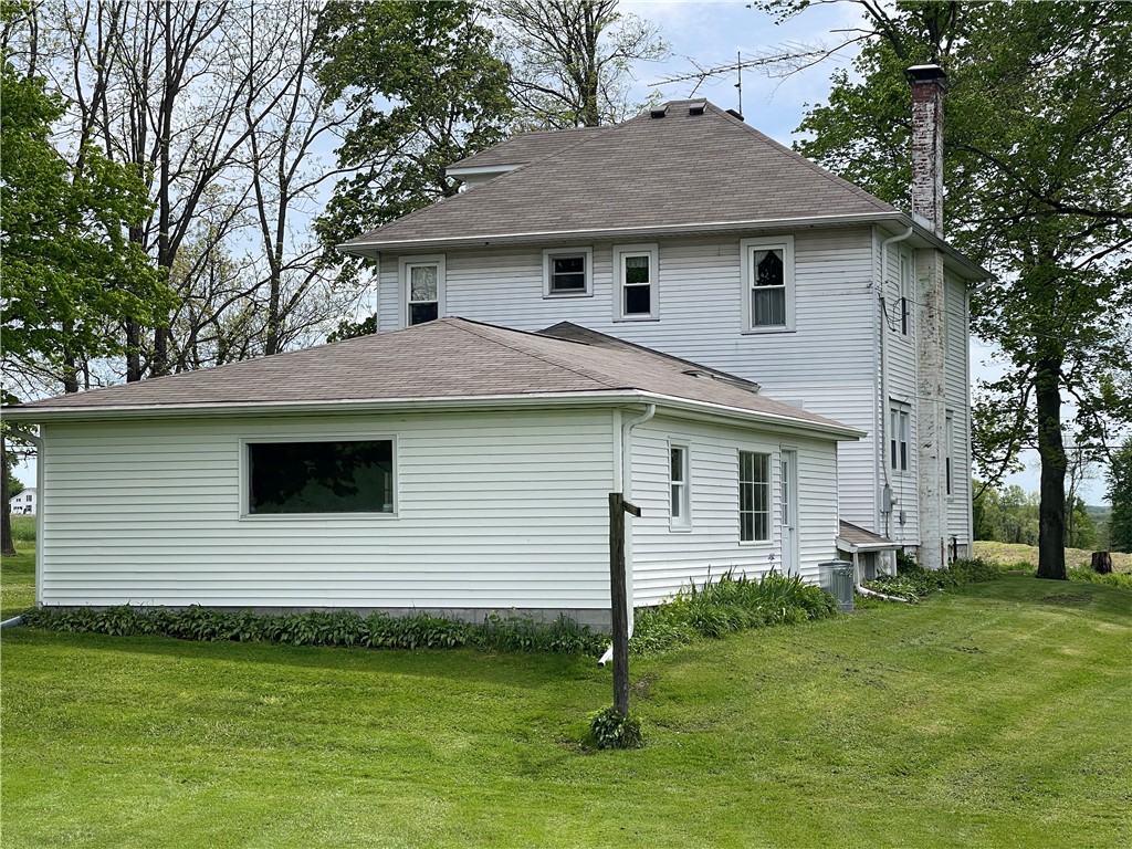 1055 E Lake Road