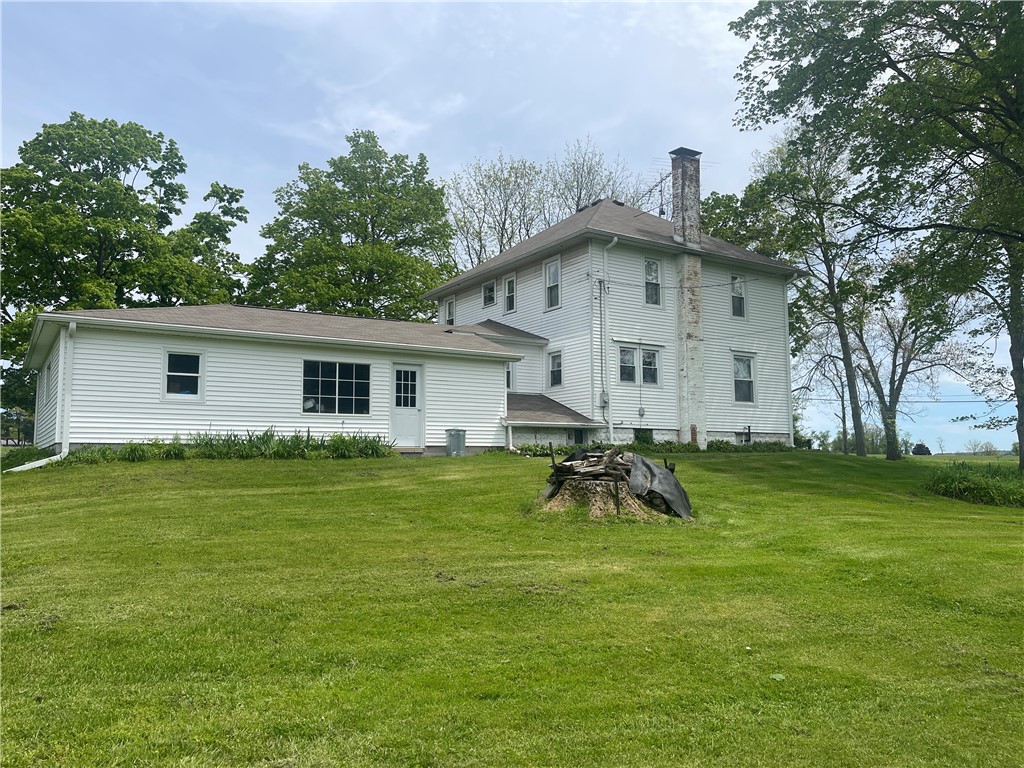 1055 E Lake Road