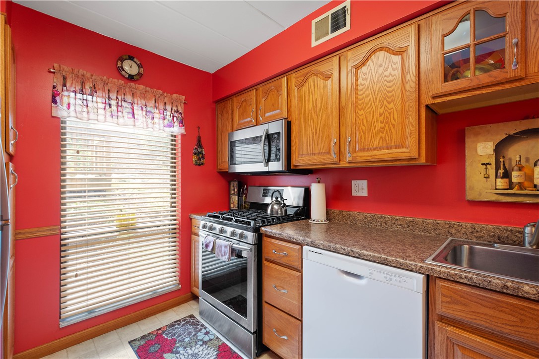 Pittsburgh, Pennsylvania 15220, United States, 2 Bedrooms Bedrooms, ,1 BathroomBathrooms,Residential,Active,171187