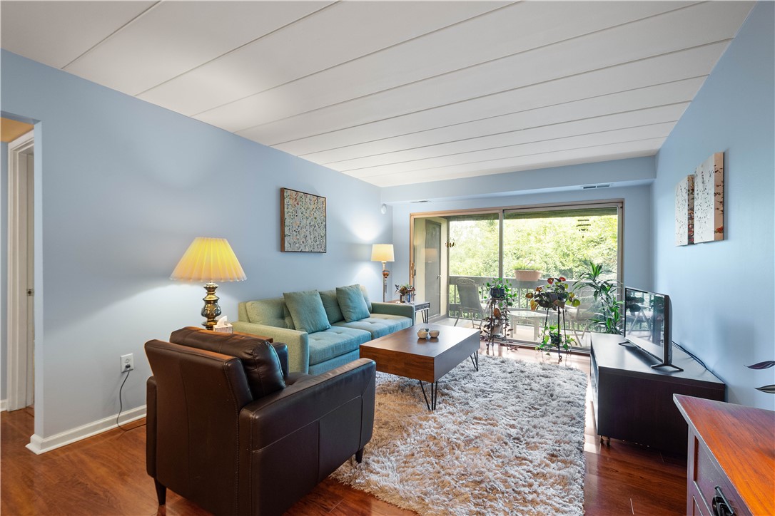 Pittsburgh, Pennsylvania 15220, United States, 2 Bedrooms Bedrooms, ,1 BathroomBathrooms,Residential,Active,171187