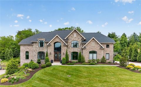 Photo of 1809 Winchester Dr, Pittsburgh, PA 15241 (MLS # 1758554)