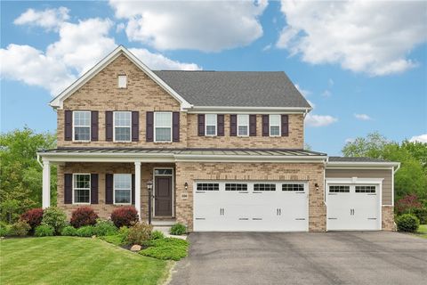 206 Stoneridge Ln Adams Twp PA 16046