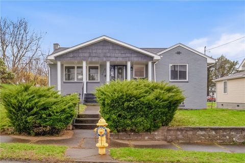 134 N 11th St Connellsville PA 15425