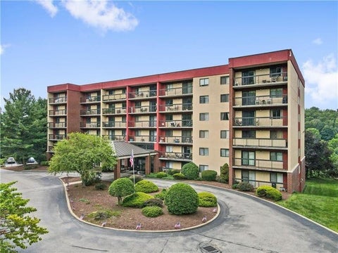 Photo for 1987 Centurion Dr Unit 001