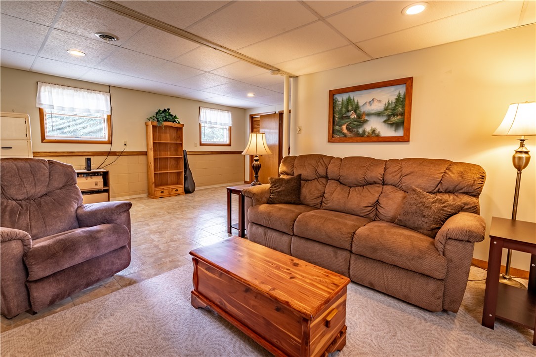 Twp Of But NW, Pennsylvania 16001, United States, 3 Bedrooms Bedrooms, ,3 BathroomsBathrooms,Residential,Pending,203651