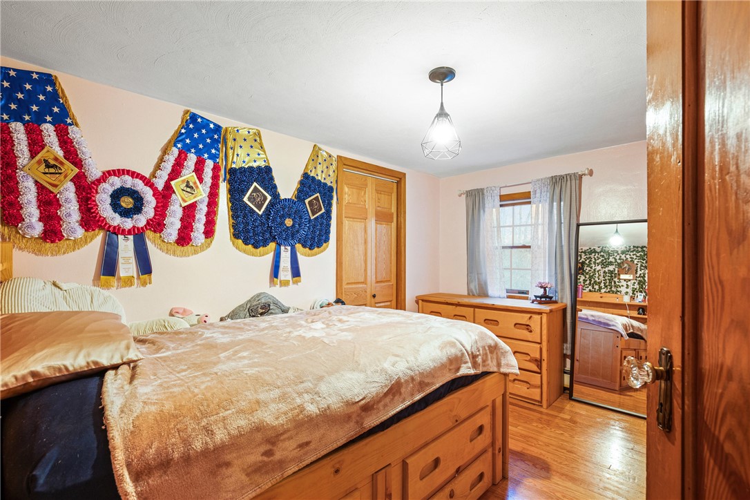 Lincoln Twp, Pennsylvania 15501, United States, 5 Bedrooms Bedrooms, ,1 BathroomBathrooms,Residential,Pending,33424