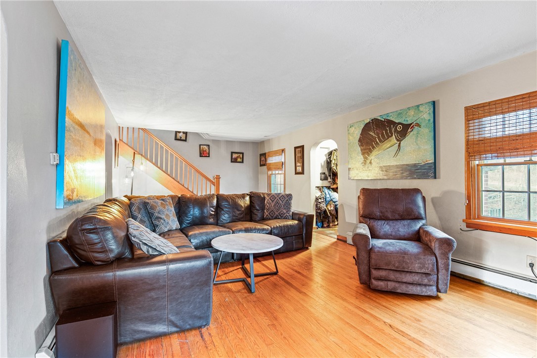 Lincoln Twp, Pennsylvania 15501, United States, 5 Bedrooms Bedrooms, ,1 BathroomBathrooms,Residential,Pending,33424