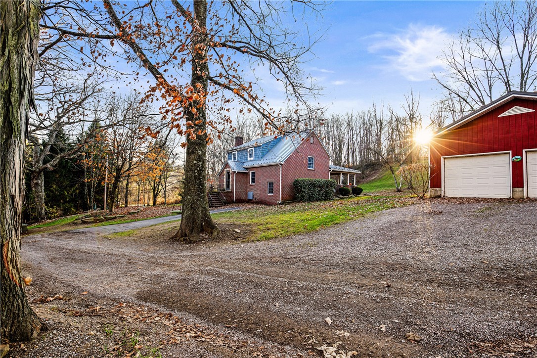 Lincoln Twp, Pennsylvania 15501, United States, 5 Bedrooms Bedrooms, ,1 BathroomBathrooms,Residential,Pending,33424