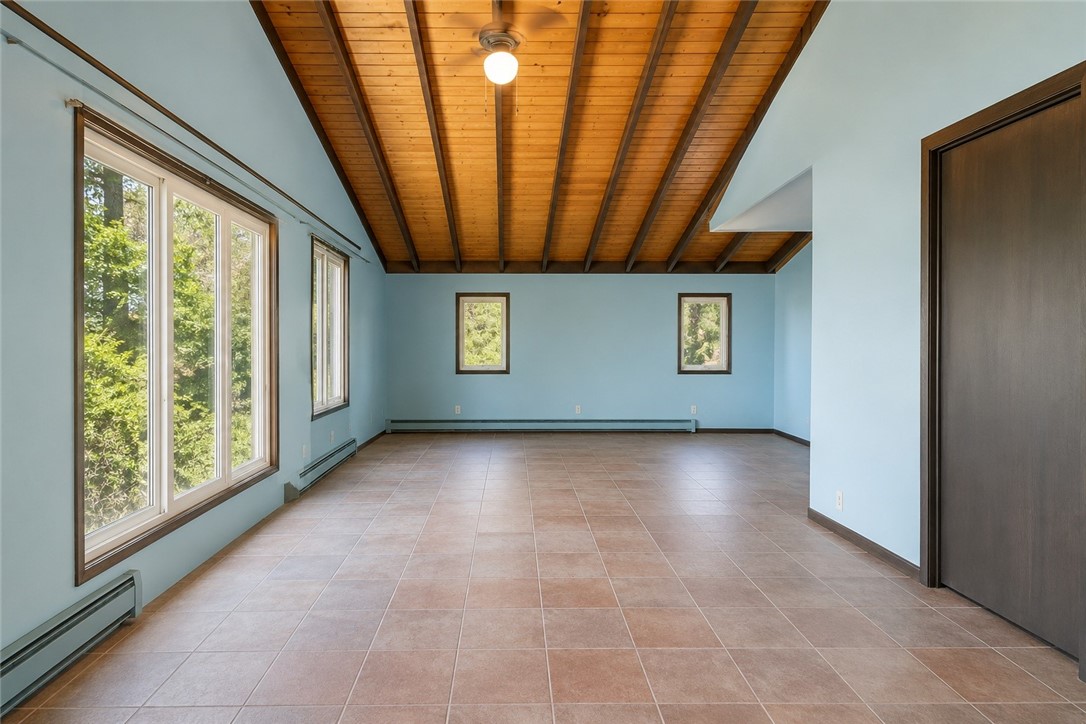 411 Peninsula Dr