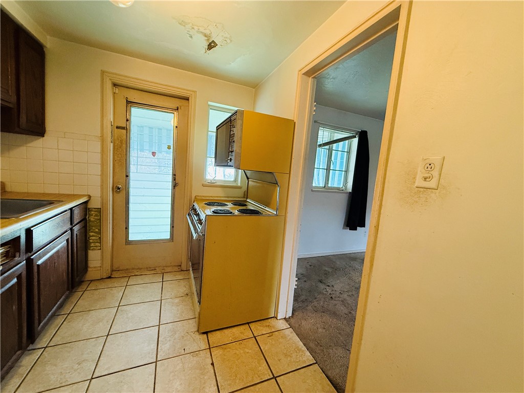 Beechview, Pennsylvania 15216, United States, 2 Bedrooms Bedrooms, ,1 BathroomBathrooms,Residential,Pending,101804