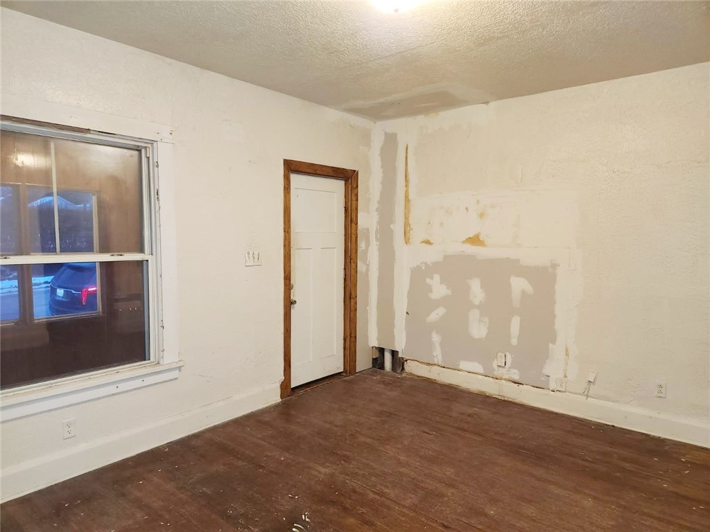 Farrell, Pennsylvania 16121, United States, 3 Bedrooms Bedrooms, ,1 BathroomBathrooms,Residential,Active,254541