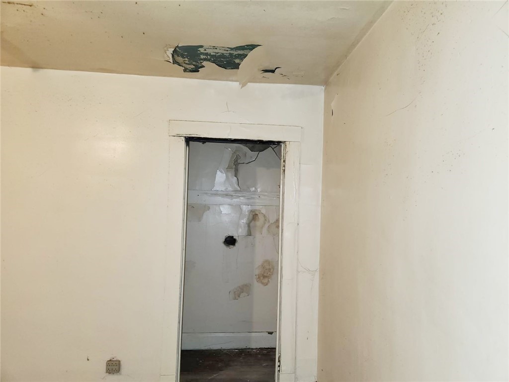 Farrell, Pennsylvania 16121, United States, 3 Bedrooms Bedrooms, ,1 BathroomBathrooms,Residential,Active,254541