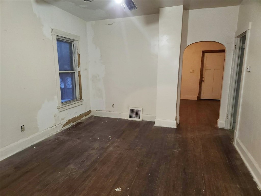 Farrell, Pennsylvania 16121, United States, 3 Bedrooms Bedrooms, ,1 BathroomBathrooms,Residential,Active,254541